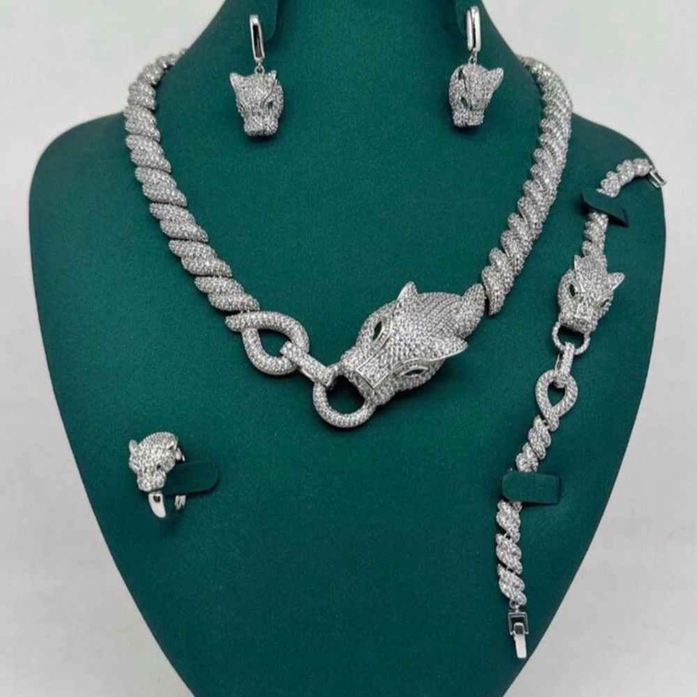 4-piece Leopard Head accessories